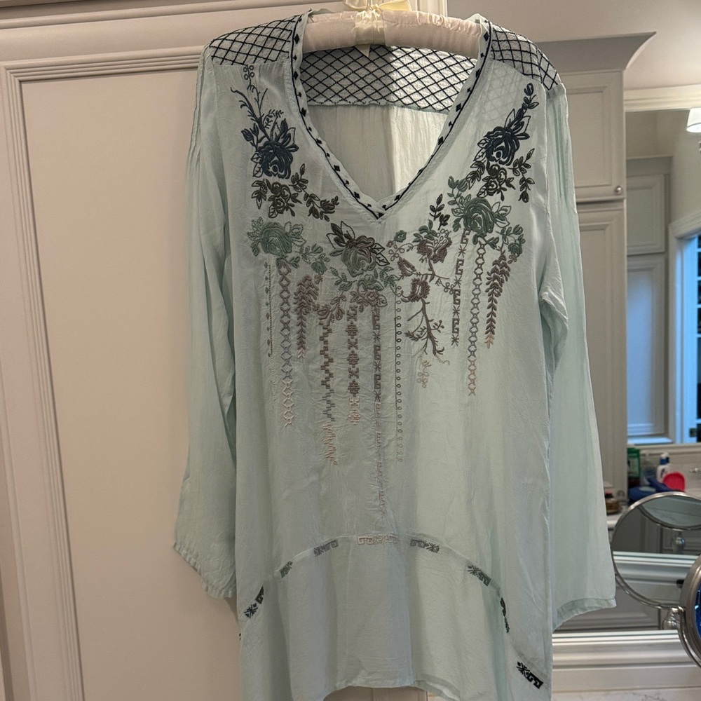 Johnny Was Light Mint Embroidered V-Neck Tunic